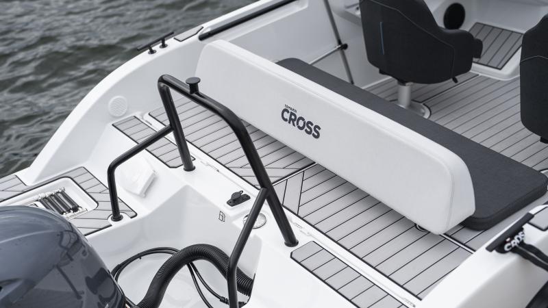 Yamarin Cross 55 Bow Rider